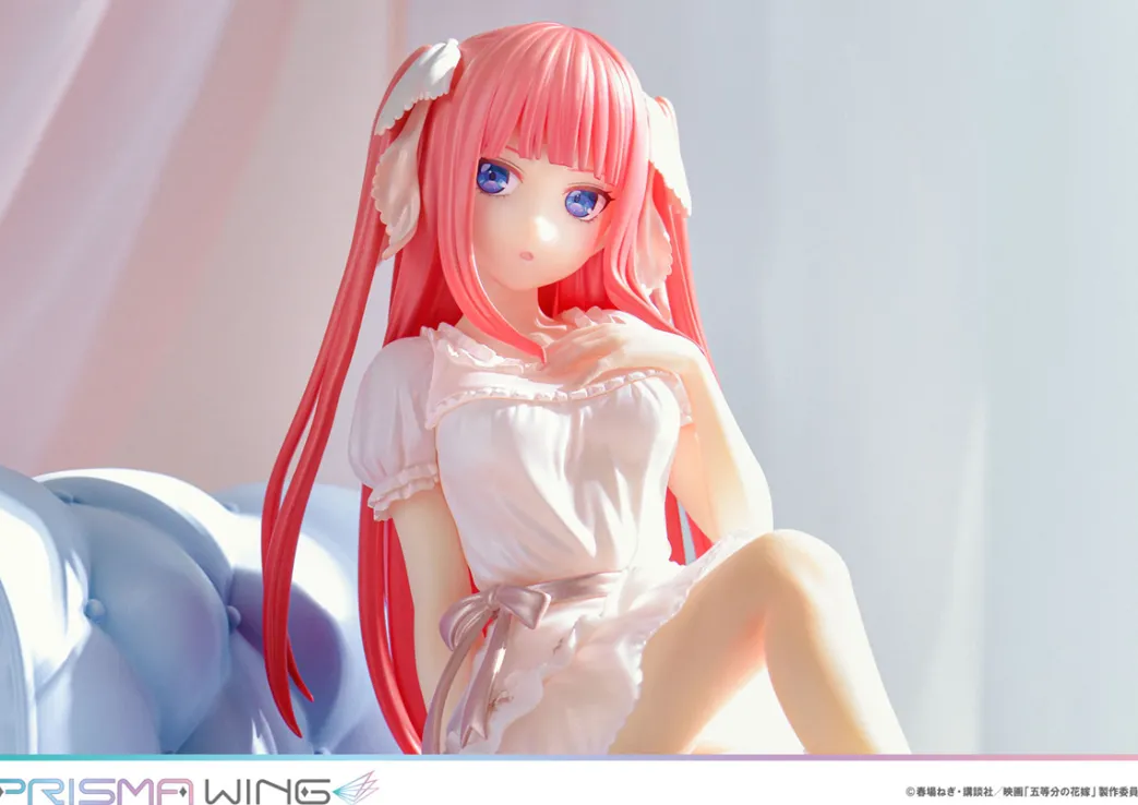 Die Quintessential Quintuplets - Nino Nakano Figur im Maßstab 1:7 (Lounging on the Sofa Ver.)