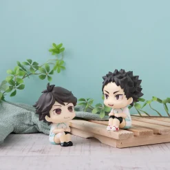 Haikyu!! - Toru Oikawa & Hajime Iwaizumi Look Up Figurenset (Uniformversion) (mit Geschenk)