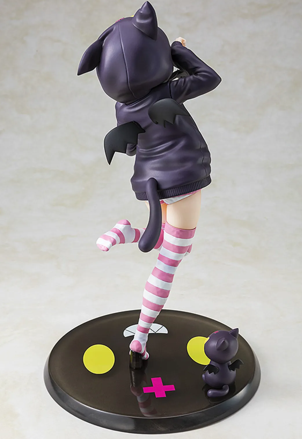 Konosuba – Megumin CAworks-Figur im Maßstab 1:7 (Hoodie Look Chomusuke Ver.)