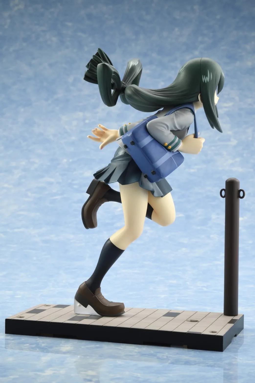 My Hero Academia – Asui Tsuyu Figur im Maßstab 1:8 (Schuluniform-Ver.)
